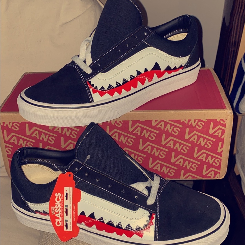 Old Skool Vans - Picture 2 of 3